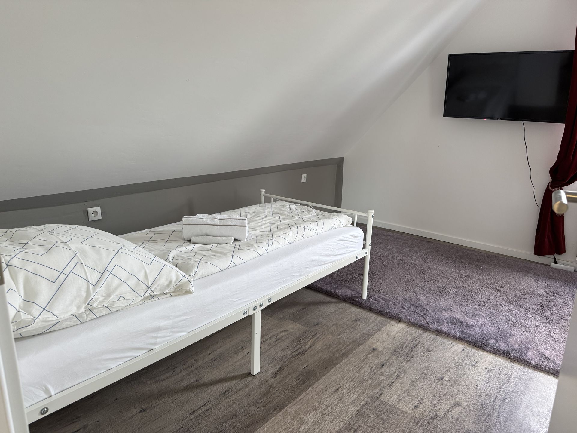 Flachbild im Apartment mit 3 SZ Hotel Dernbach